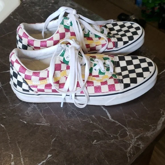 Worn once Vans Glitter Check Old Skool sneakers size 6.5. - Picture 1 of 8